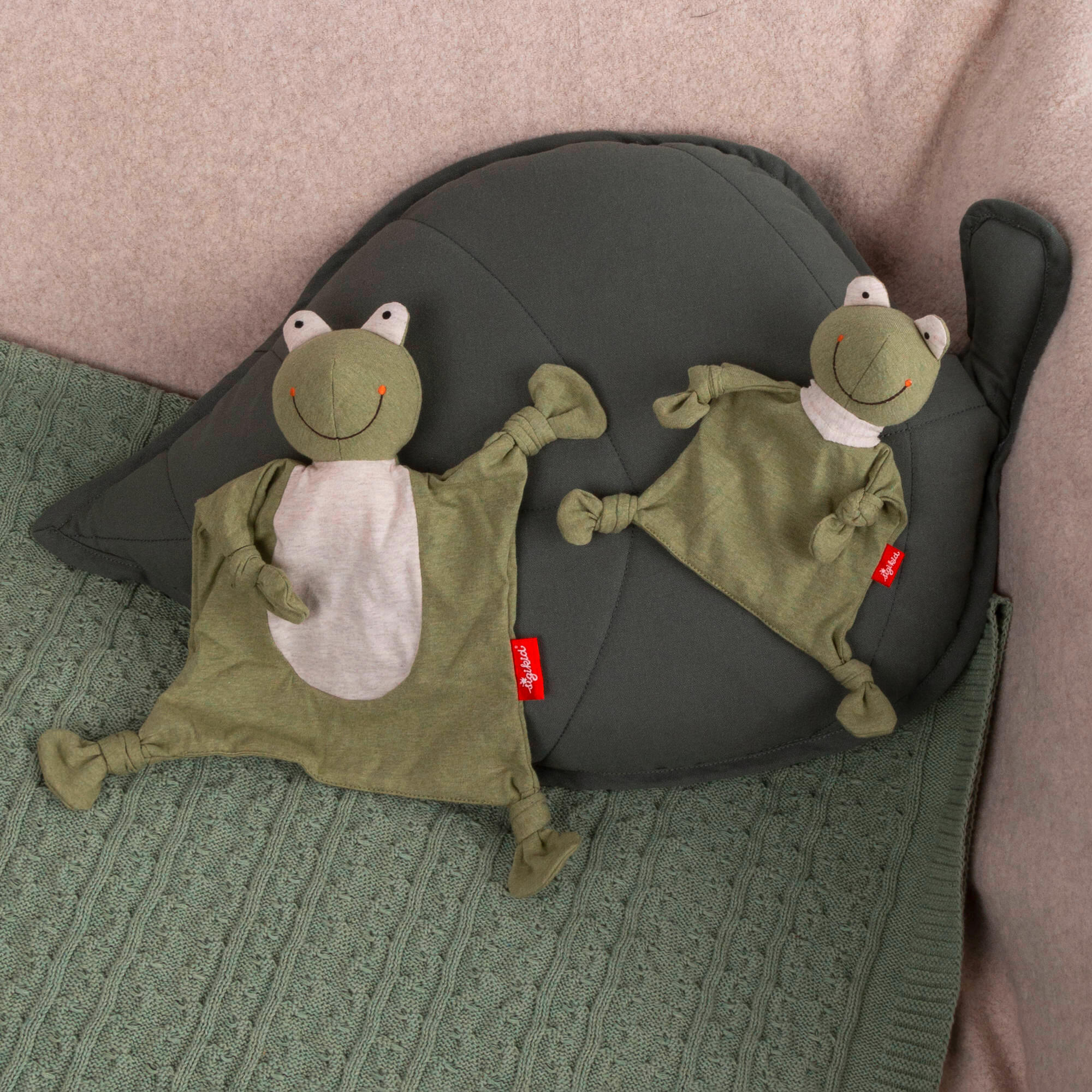 SCHMUSETUCH - Weiß/Olivgrün, Basics, Textil (18/14/8cm) - Sigikid