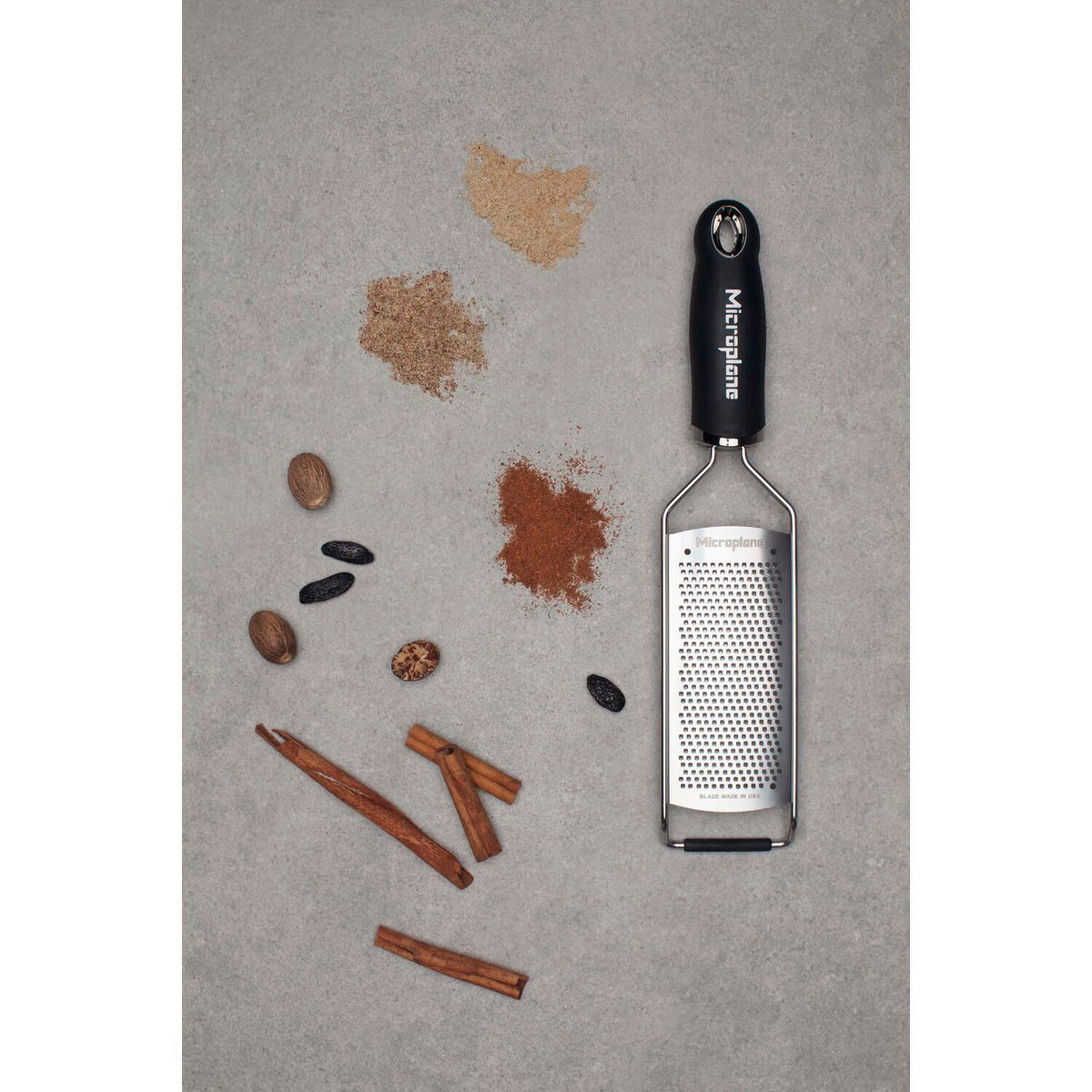 GOURMET REIBE FEIN - Schwarz, Basics, Metall (7,6/3/31cm) - MICROPLANE