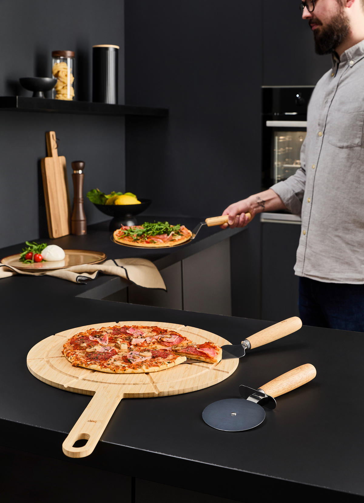 PIZZASCHAUFEL - Edelstahlfarben/Naturfarben, Basics, Holz/Metall (25,5cm) - Homeware Profession.