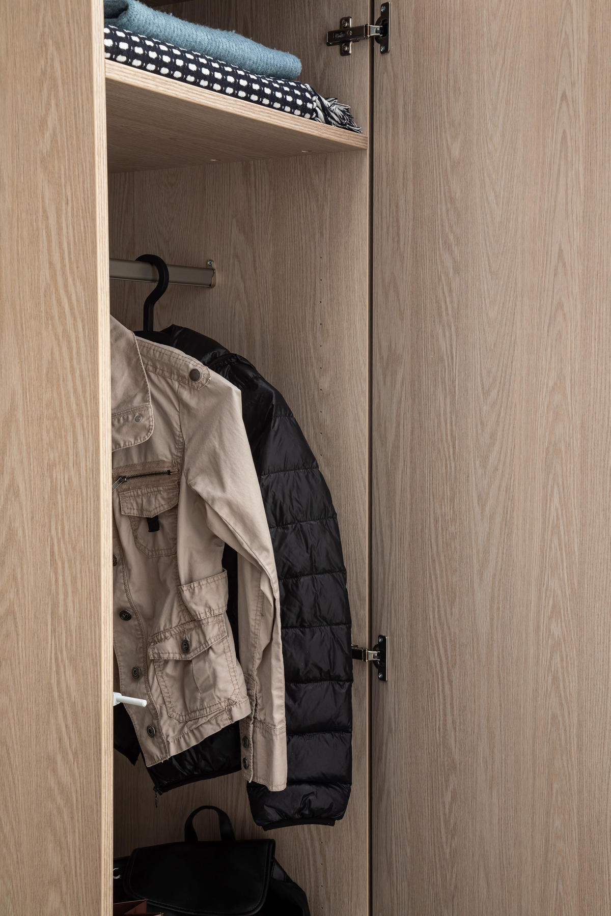 GARDEROBE 10-teilig  in 250/233/59 cm  - Weiss/Eichefarben, Design, Holzwerkstoff/Textil (250/233/59cm) - Moderano