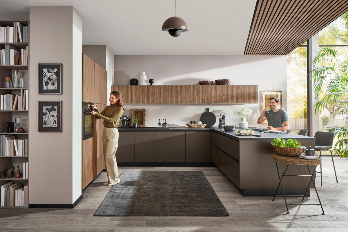 EINBAUKÜCHE   - Braun, Design, Holzwerkstoff - Dieter Knoll