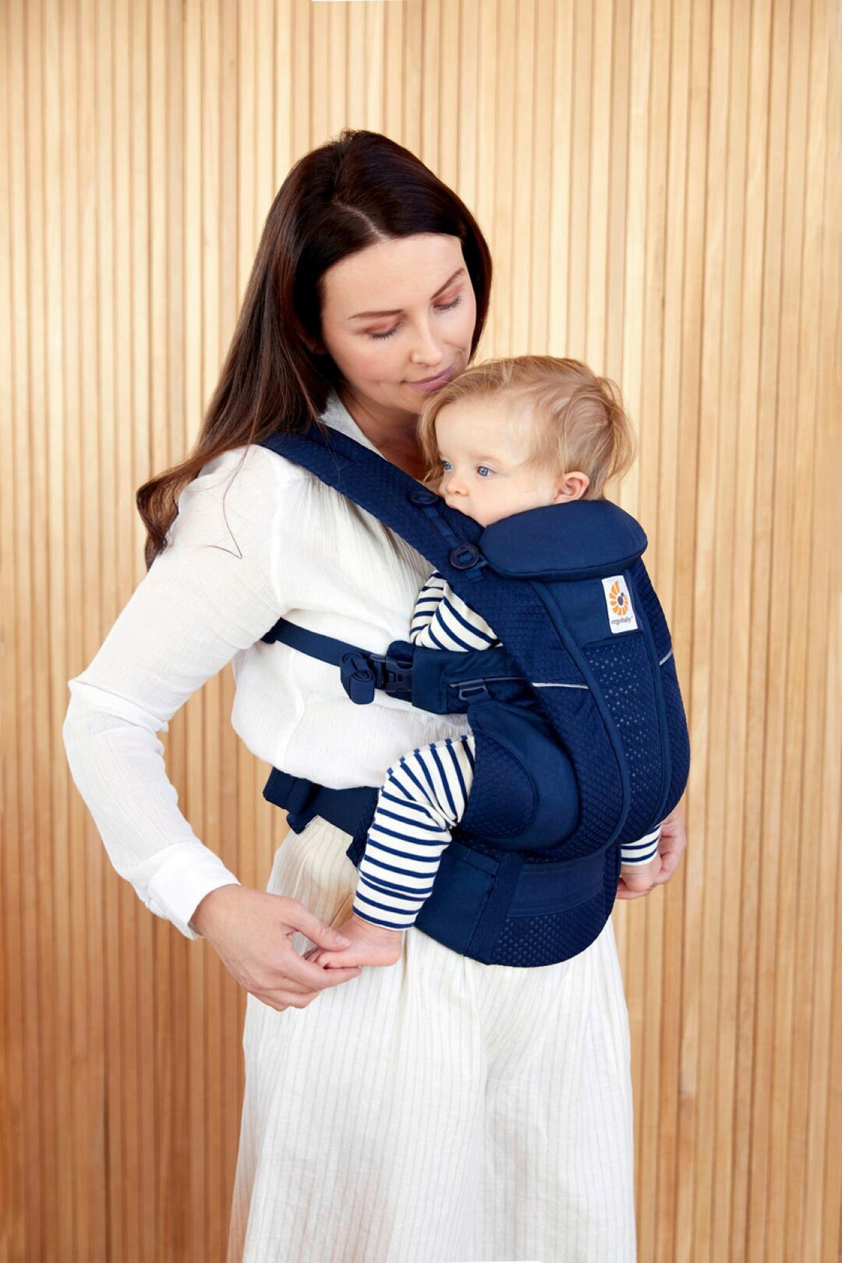 KENGUR NOSILJKA  Omni Breeze  - tamnoplava, Osnovno, tekstil (0,7kg) - Ergo Baby