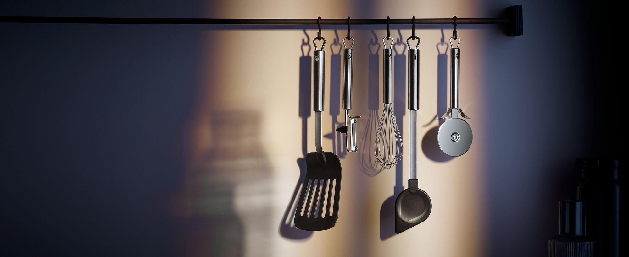 Thumbnail - WMF Pizzaschneider Profi Plus, Metall, 21 cm, rostfrei, Kochen, Küchenhelfer, Pizzaschneider