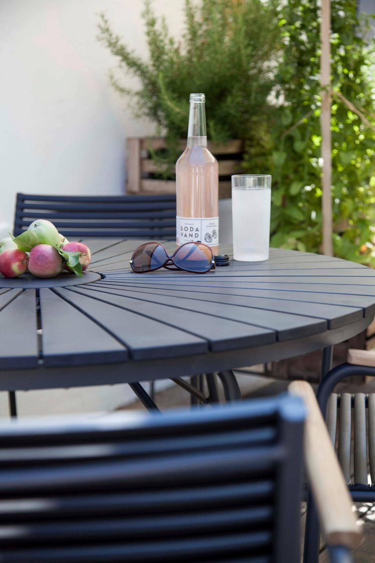 STAPELSTUHL in Kunststoff  - Anthrazit/Teakfarben, KONVENTIONELL, Holz/Kunststoff (60/78/56cm) - Gardenson