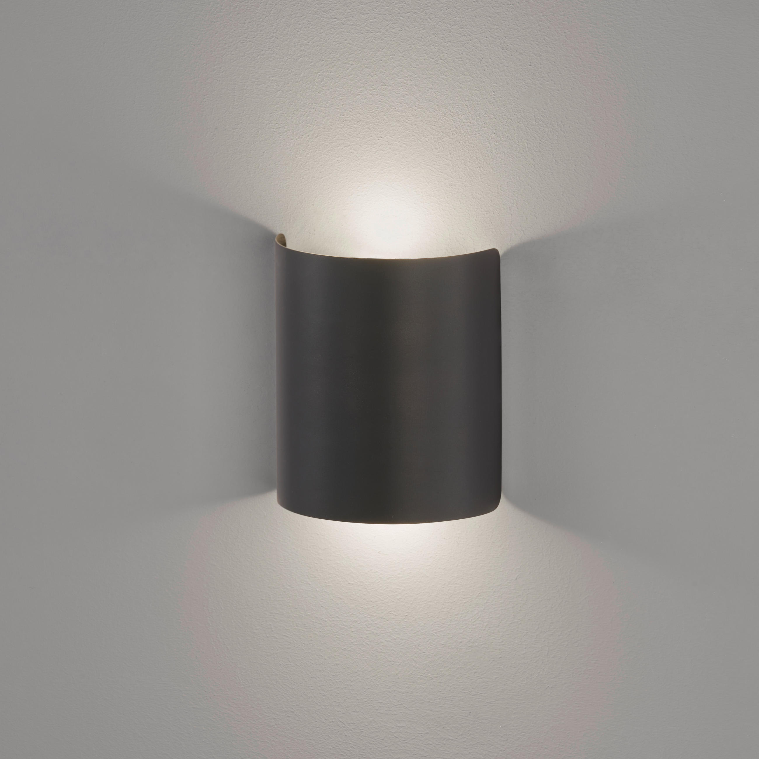 LED-WANDLEUCHTE Halv 12/15/6,5 cm   - Schwarz, Design, Metall (12/15/6,5cm) - Fischer & Honsel