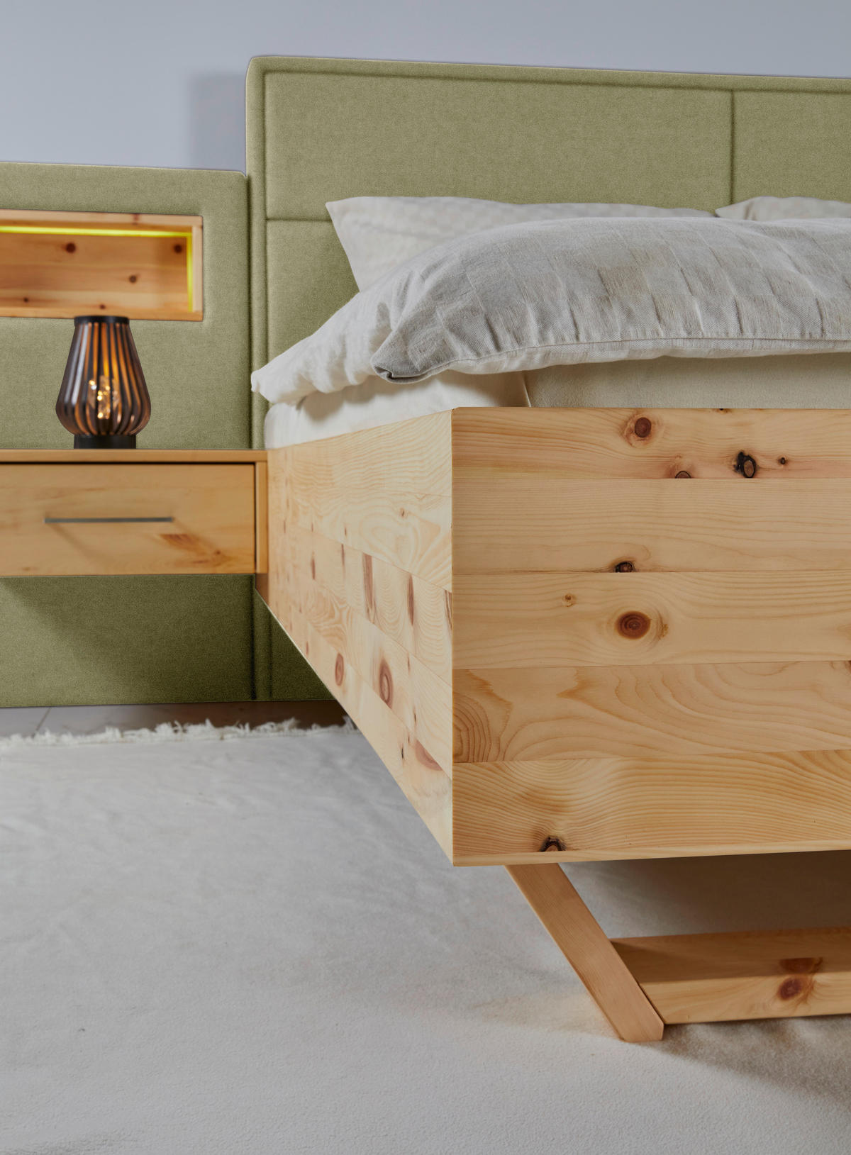 BETT 180/200 cm  in Grün, Zirbelkieferfarben  - Zirbelkieferfarben/Grün, Natur, Holz/Textil (180/200cm) - Valnatura