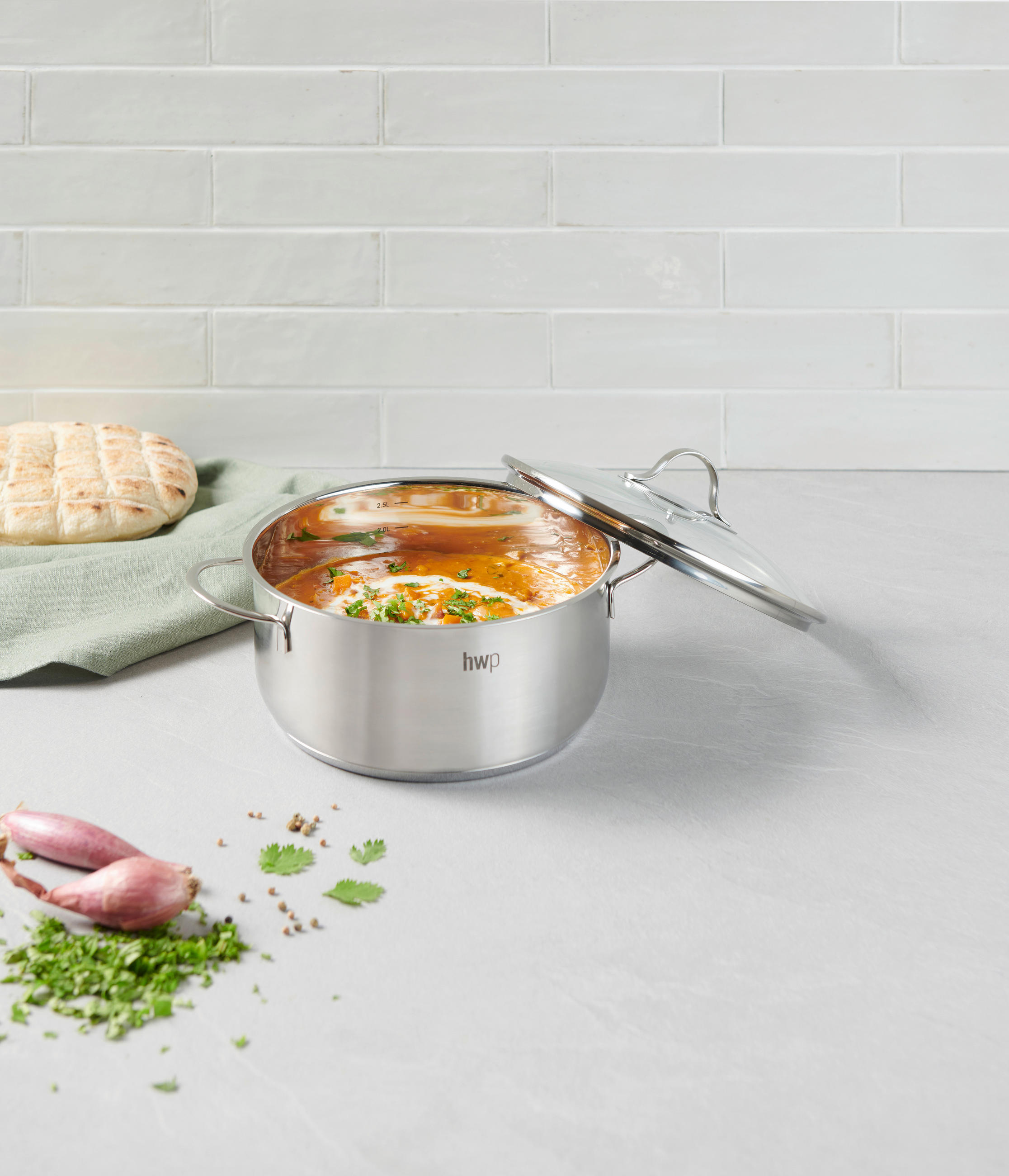 GRYT- OCH KASTRULLSET SAPHIRA 4 delar  - klar/stålfärgad, Basics, metall/glas - Homeware Profession.