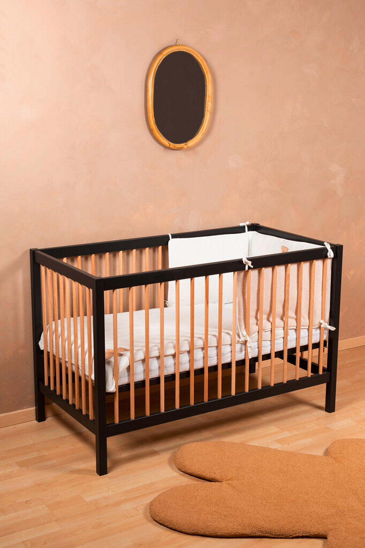 GITTERBETT 2023  - Schwarz/Baltimorefarben, Basics, Holz (122/74/120cm) - Childhome