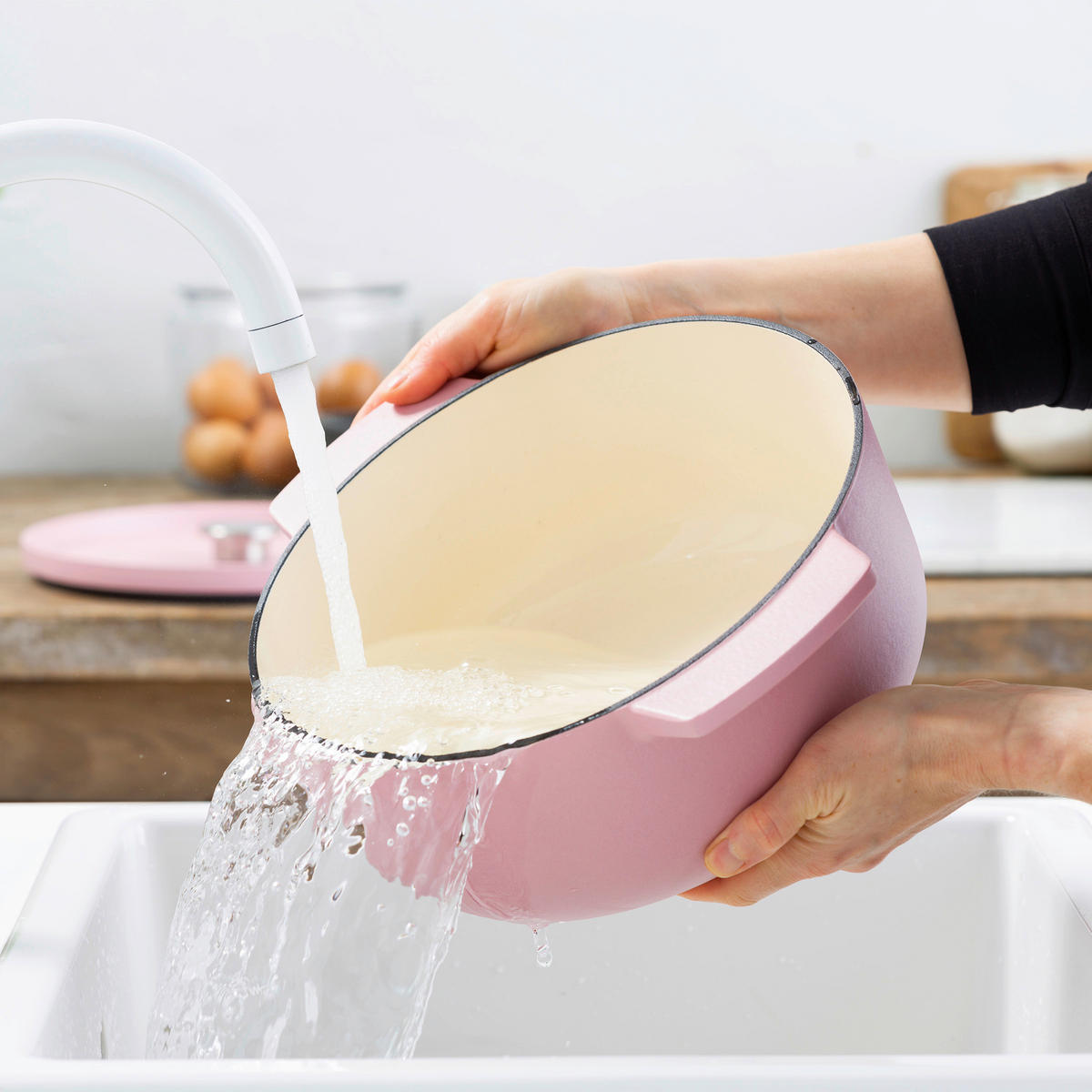 BRÄTER Cast Iron  - Creme/Rosa, Basics, Metall (5.2l) - Kitchenaid