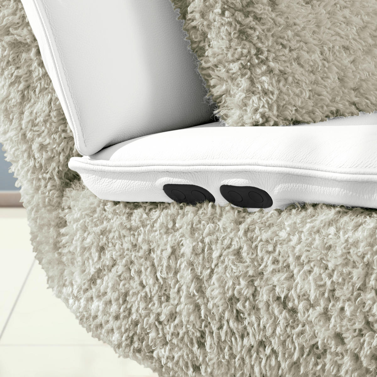 2-SITZER-SOFA Hochflor Echtleder Weiss  - Weiss/Schwarz, Design, Leder/Holz (240/65/104cm) - Koinor