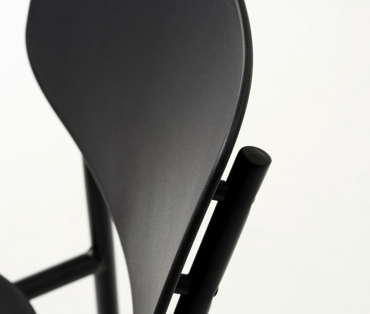 STOLSET 4 styck stapelbar, kan torkas av   - svart, Modern, metall/plast (43,5/79/61cm) - Livetastic