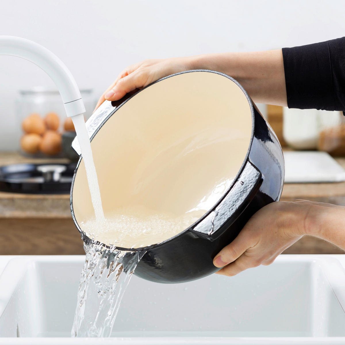 BRÄTER Cast Iron  - Creme/Schwarz, Basics, Metall (5.2l) - Kitchenaid