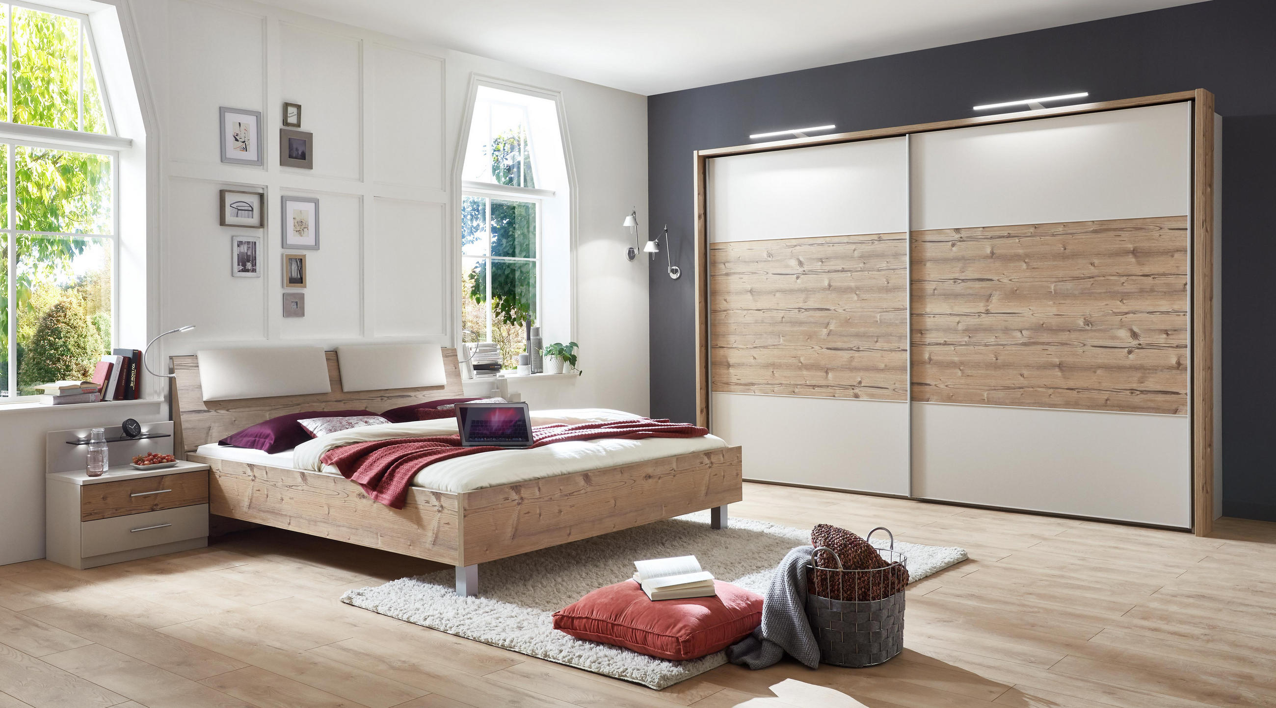 Schlafzimmer in Eichefarben, Champagner