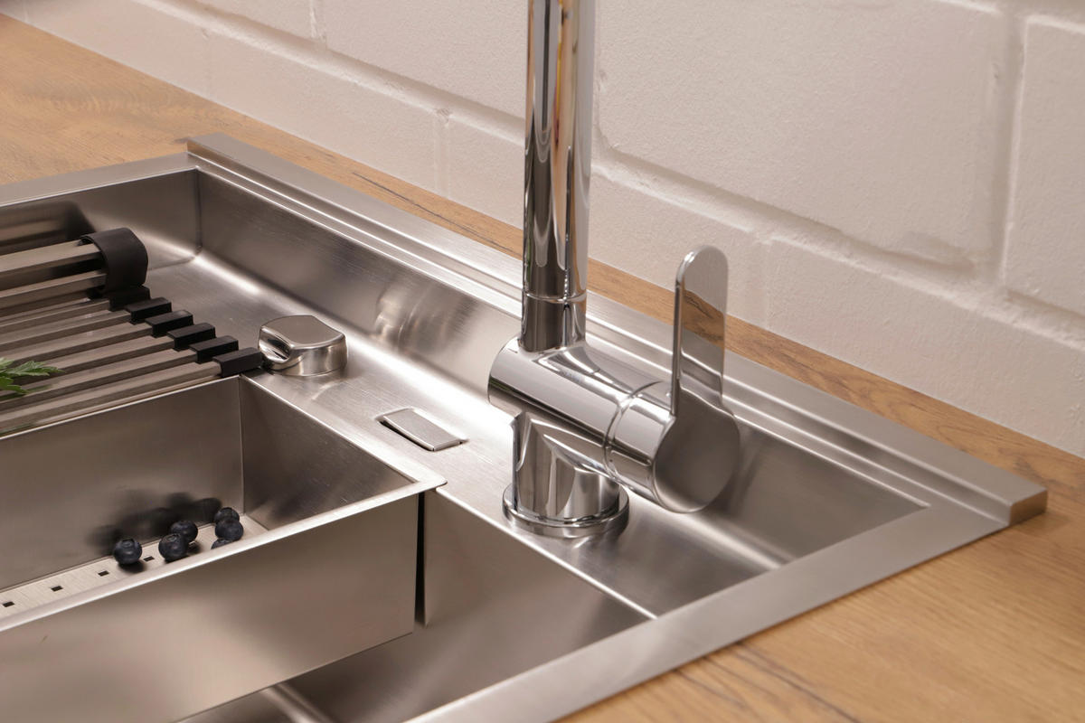 DISKHO 17501000620500100-80  - stålfärgad, Basics, metall (62/24,5/50cm) - Respekta