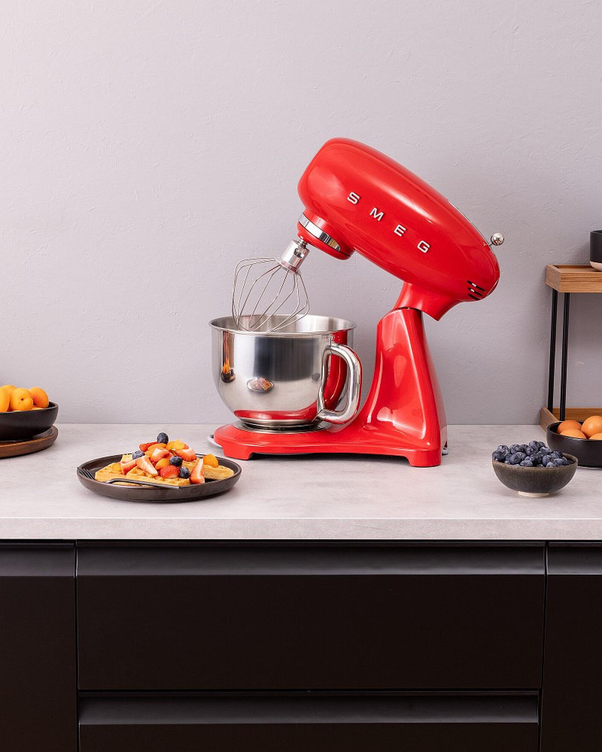 KÜCHENMASCHINE 50´S STYLE SMF05CREU  - Rot/Alufarben, Basics, Metall (40,2/37,8/22,1cm) - SMEG