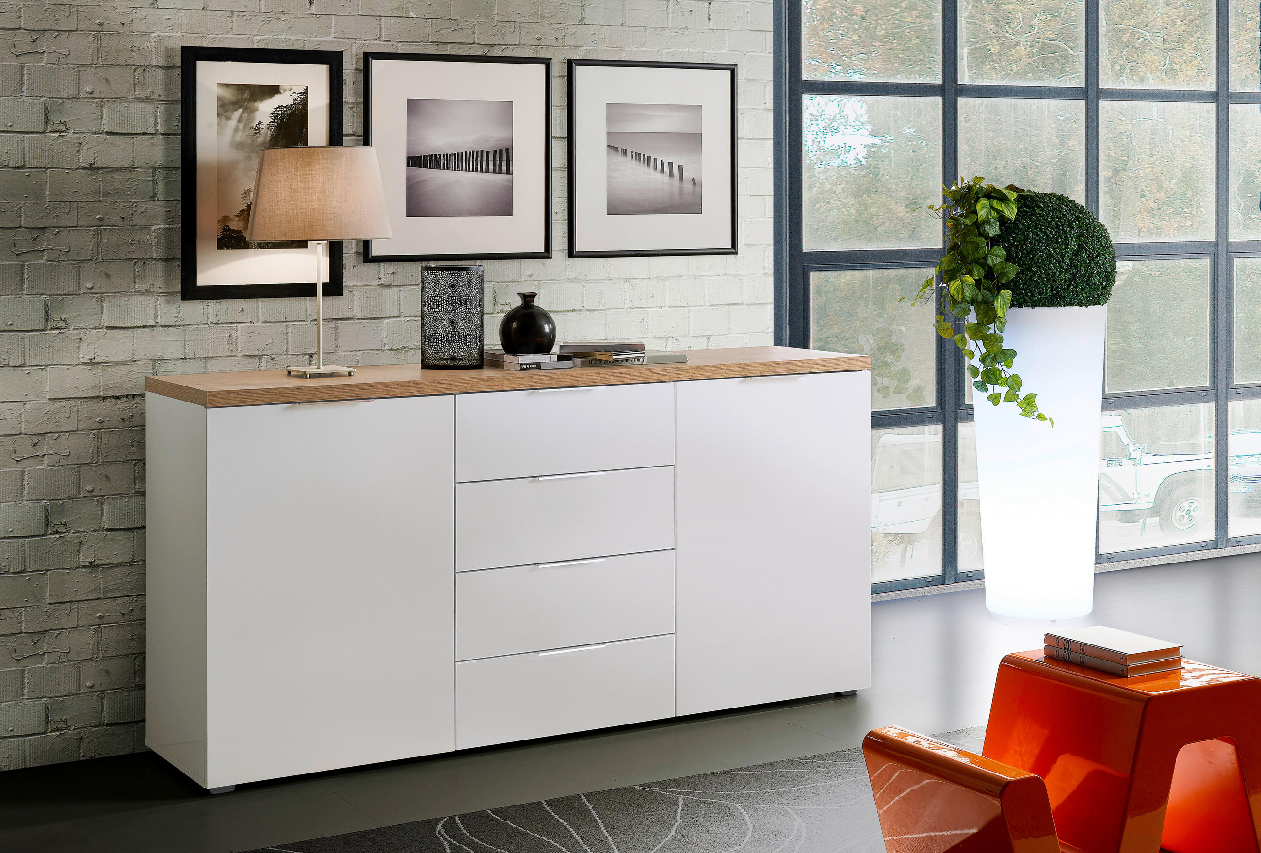 SIDEBOARD Weiß, Eichefarben Oberplatte, Einlegeböden - Eichefarben/Alufarben, Design, Holzwerkstoff/Kunststoff (180/89/43cm) - Xora