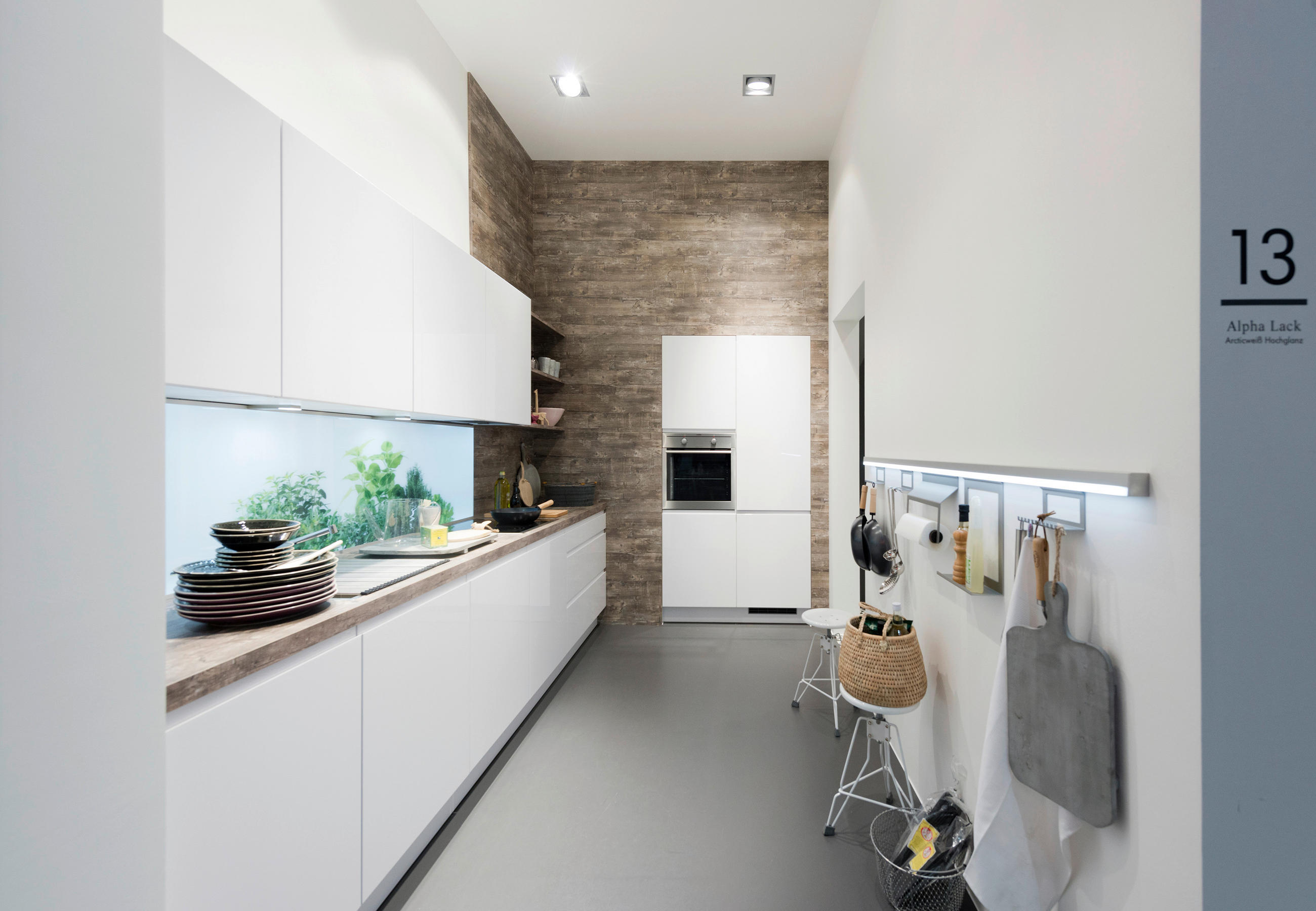 BUCĂTĂRIE LA COMANDĂ   - alb/gri, Design, material pe bază de lemn - Dieter Knoll