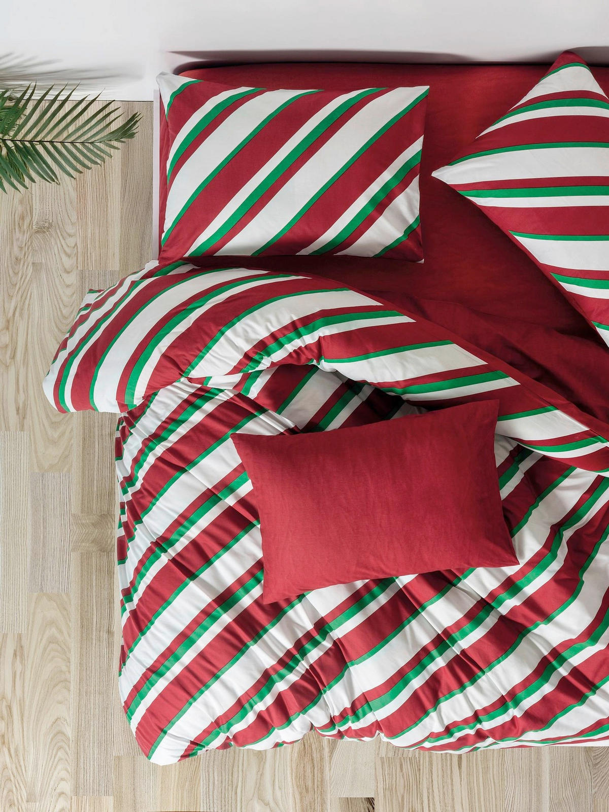 BETTWÄSCHE 2-teilig Merry - Red 135/200 cm  - Multicolor, Basics, Textil (135/200cm) - X-Mas