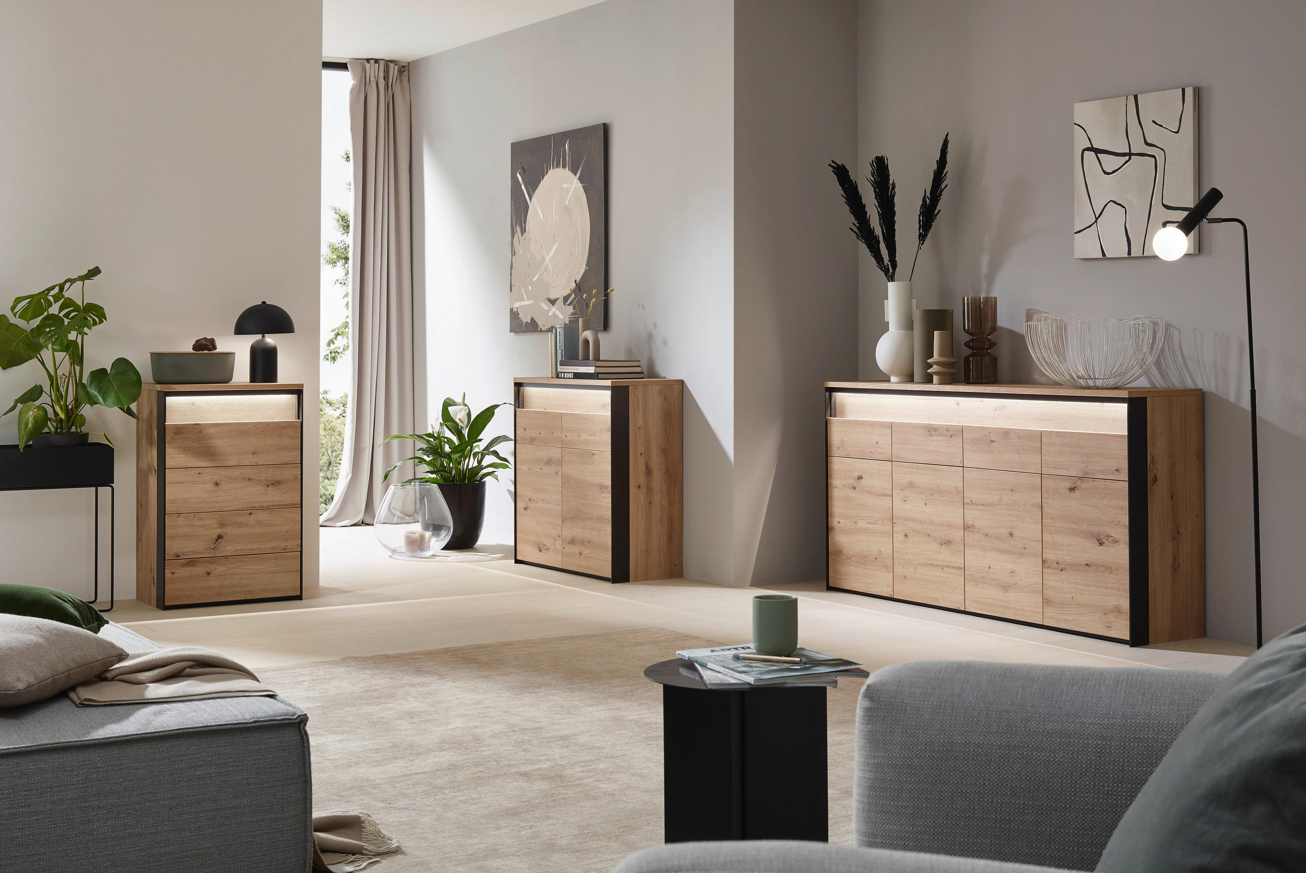 SIDEBOARD Schwarz, Eiche Artisan Beleuchtung - Schwarz/Eiche Artisan, KONVENTIONELL, Holzwerkstoff (130/88/38cm) - Voleo