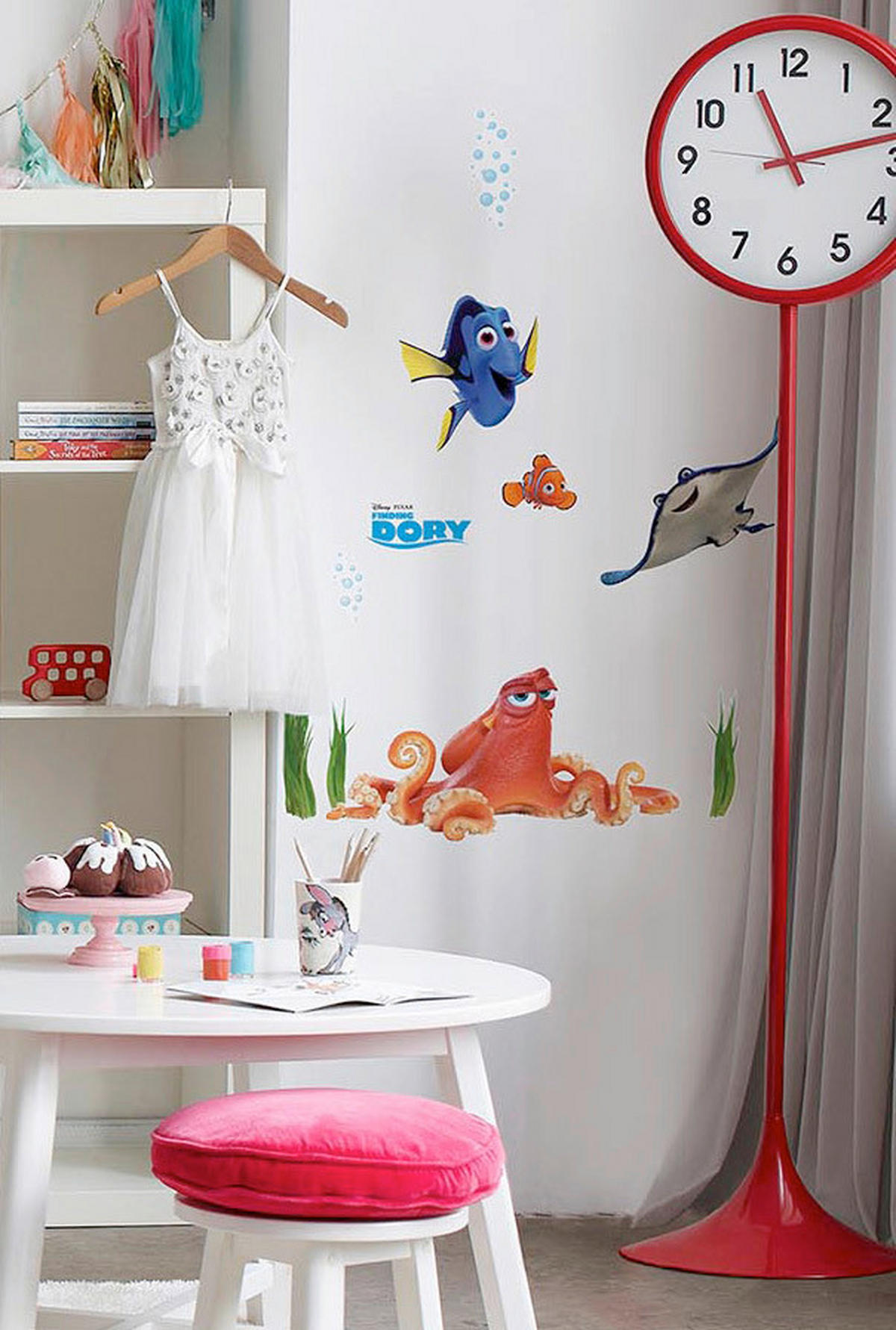 DEKOSTICKER Dory and Friends  - Multicolor, LIFESTYLE, Kunststoff (50/70cm) - Komar