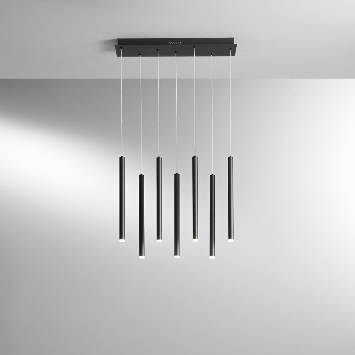 LED-HÄNGELEUCHTE Luce Ambiente e Design 56,5/2,/200 cm   - Schwarz/Weiß, Design, Kunststoff/Metall (56,5/2,/200cm)