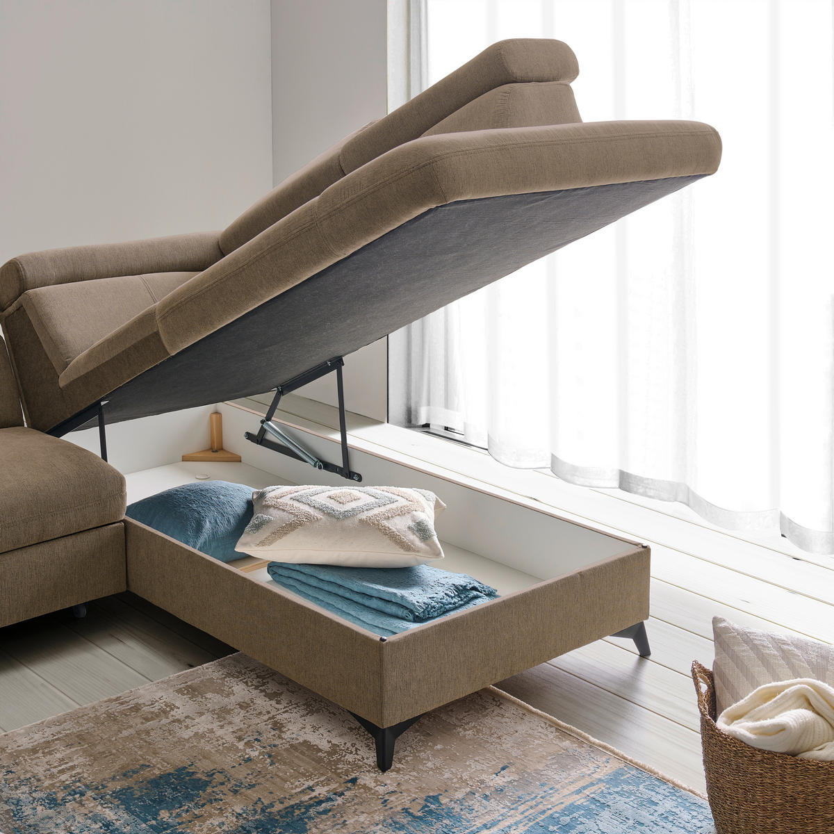Ecksofa inkl. Funktionen in Chenille Braun, Schlammfarben  - Schlammfarben/Schwarz, Design, Textil/Metall (260/203cm) - Stylife