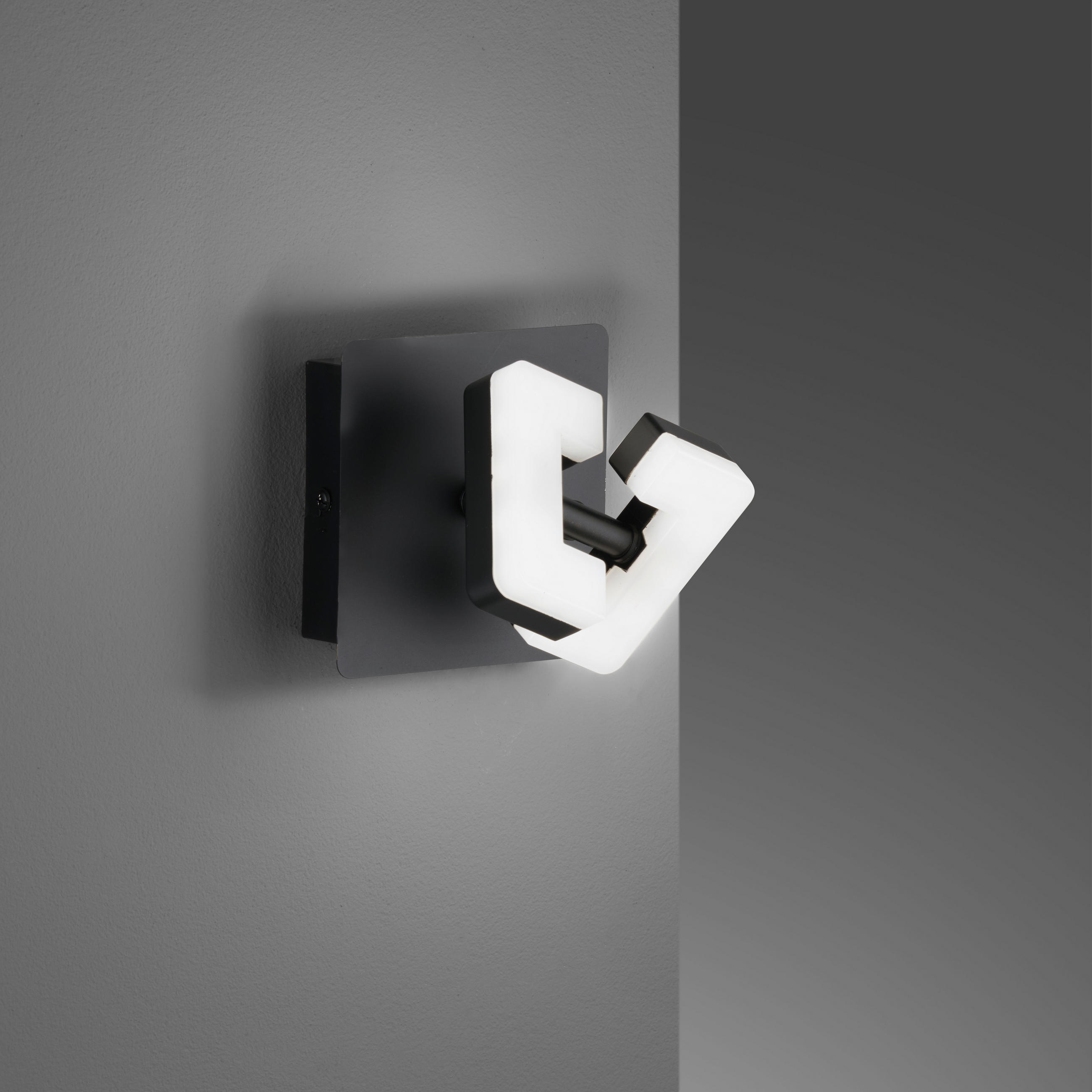WANDSTRAHLER Ray 11/11/10 cm   - Schwarz, Design, Kunststoff/Metall (11/11/10cm) - Fischer & Honsel