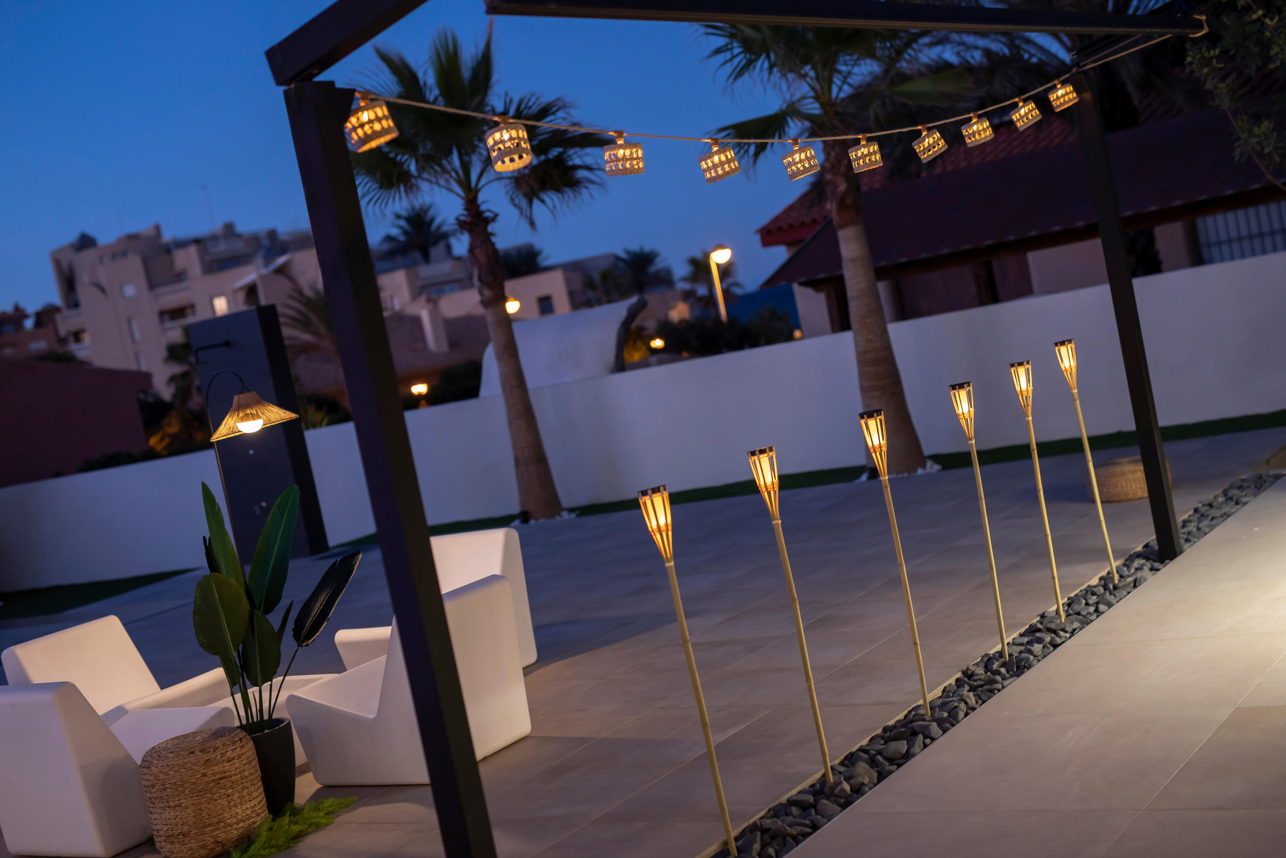 LED-AUßENLEUCHTE 800 cm   - Braun, LIFESTYLE, Naturmaterialien (800cm) - New Garden