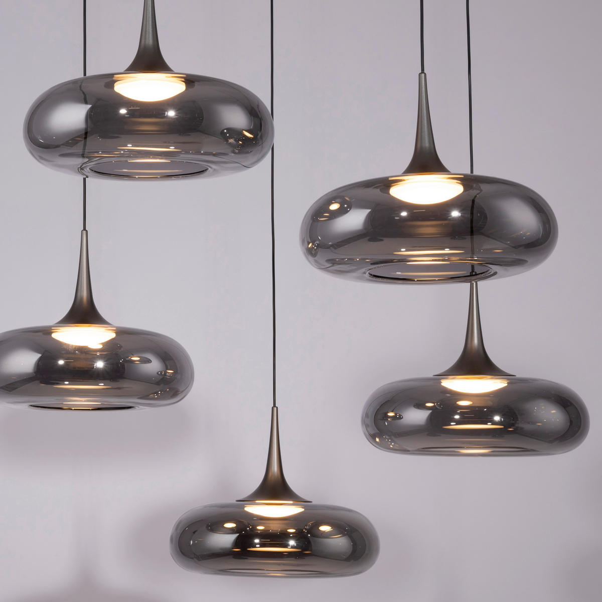 LED-PENDELLEUCHTE SW POSH 140/42/200 cm   - Grau, Design, Glas/Kunststoff (140/42/200cm) - Schöner Wohnen