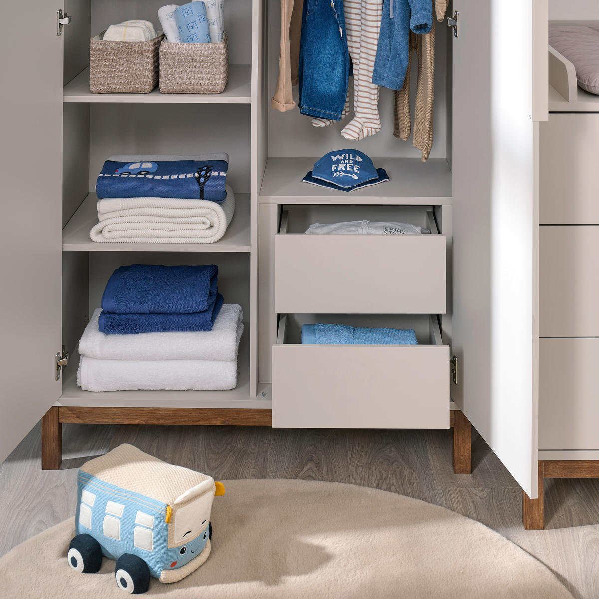 NOTRANJI PREDALI - kašmir, Basics, leseni material (49/45/40cm) - Jimmylee