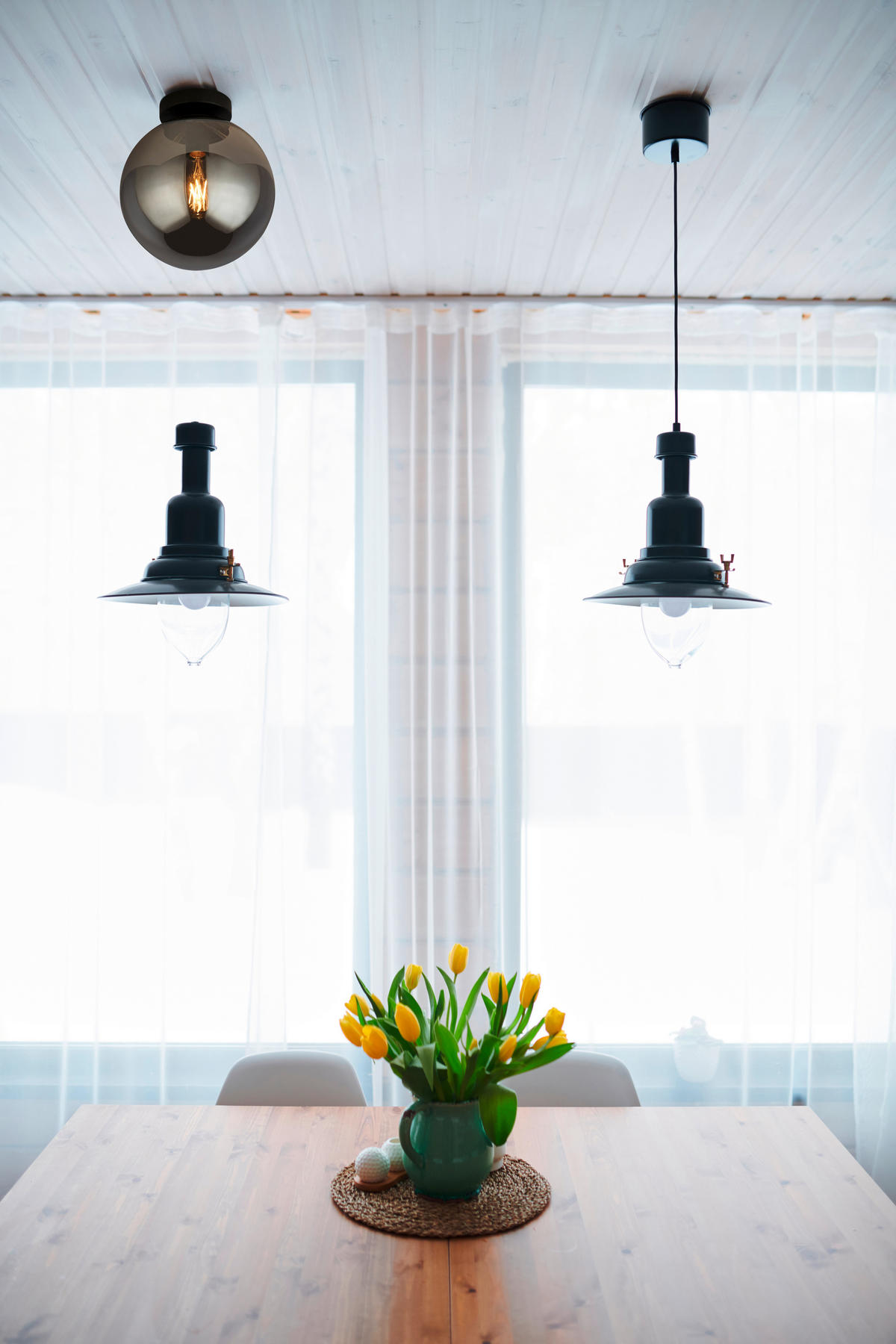 TAKLAMPA Amsterdam  - svart, Modern, metall/glas (25/28/25cm)