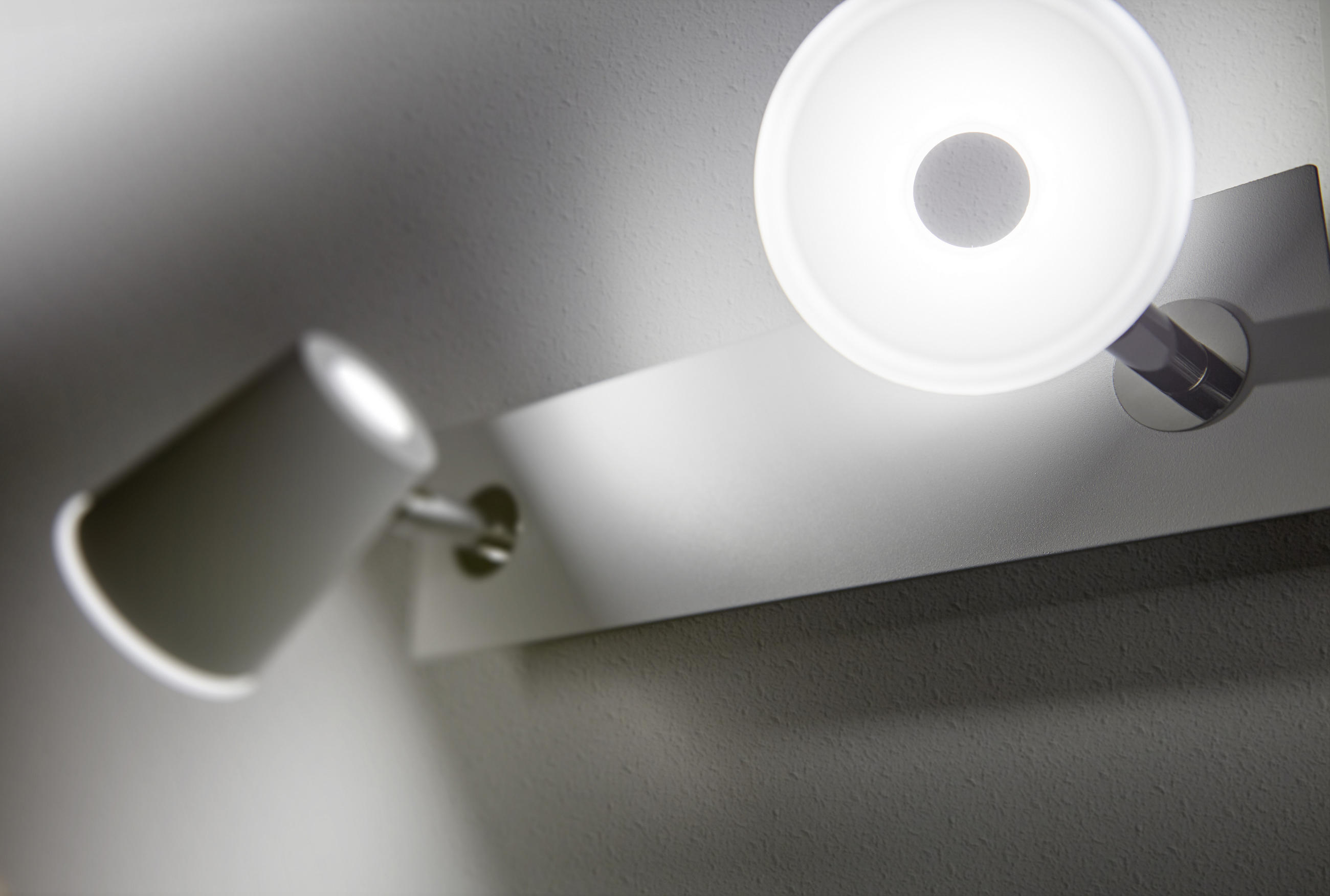 LED-SPOT   - vit/kromfärg, Design, metall (9,5/28,5/16cm)