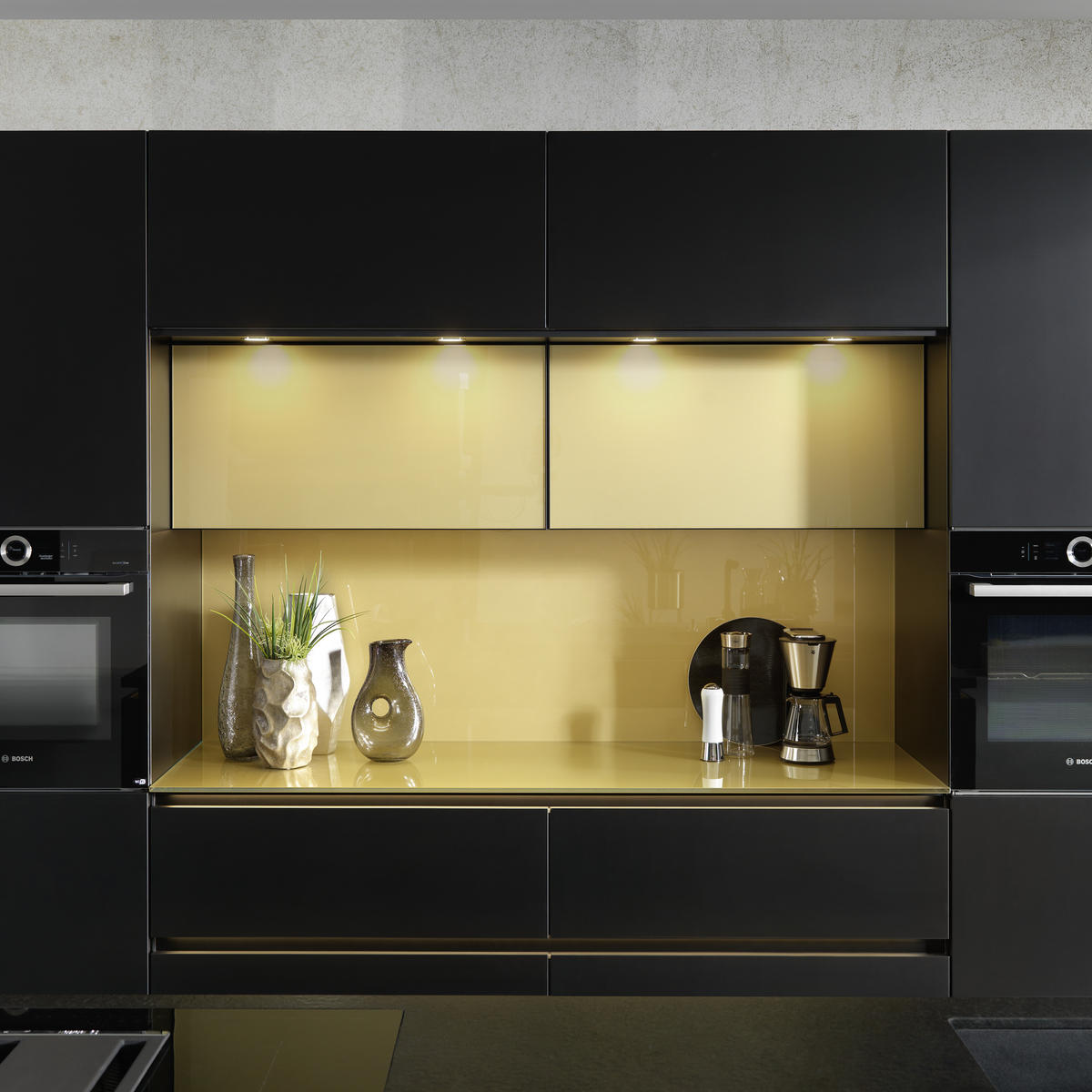 EINBAUKÜCHE   - Goldfarben/Schwarz, Design, Holzwerkstoff - Dieter Knoll