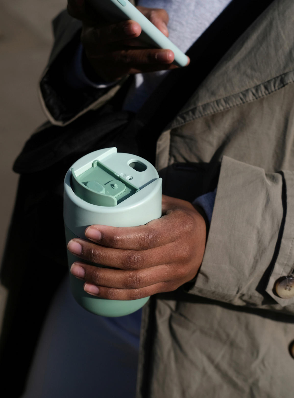 LONČEK ZA NA POT    0,34 l       - zelena, Basics, umetna masa (8,2/13,6/8,2cm) - Joseph Joseph