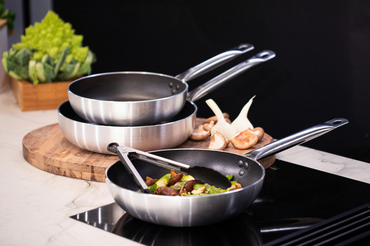 SCHMORPFANNE Bistroline Keramikbeschichtung 28 cm  - Silberfarben, Basics, Metall (28cm) - ELO