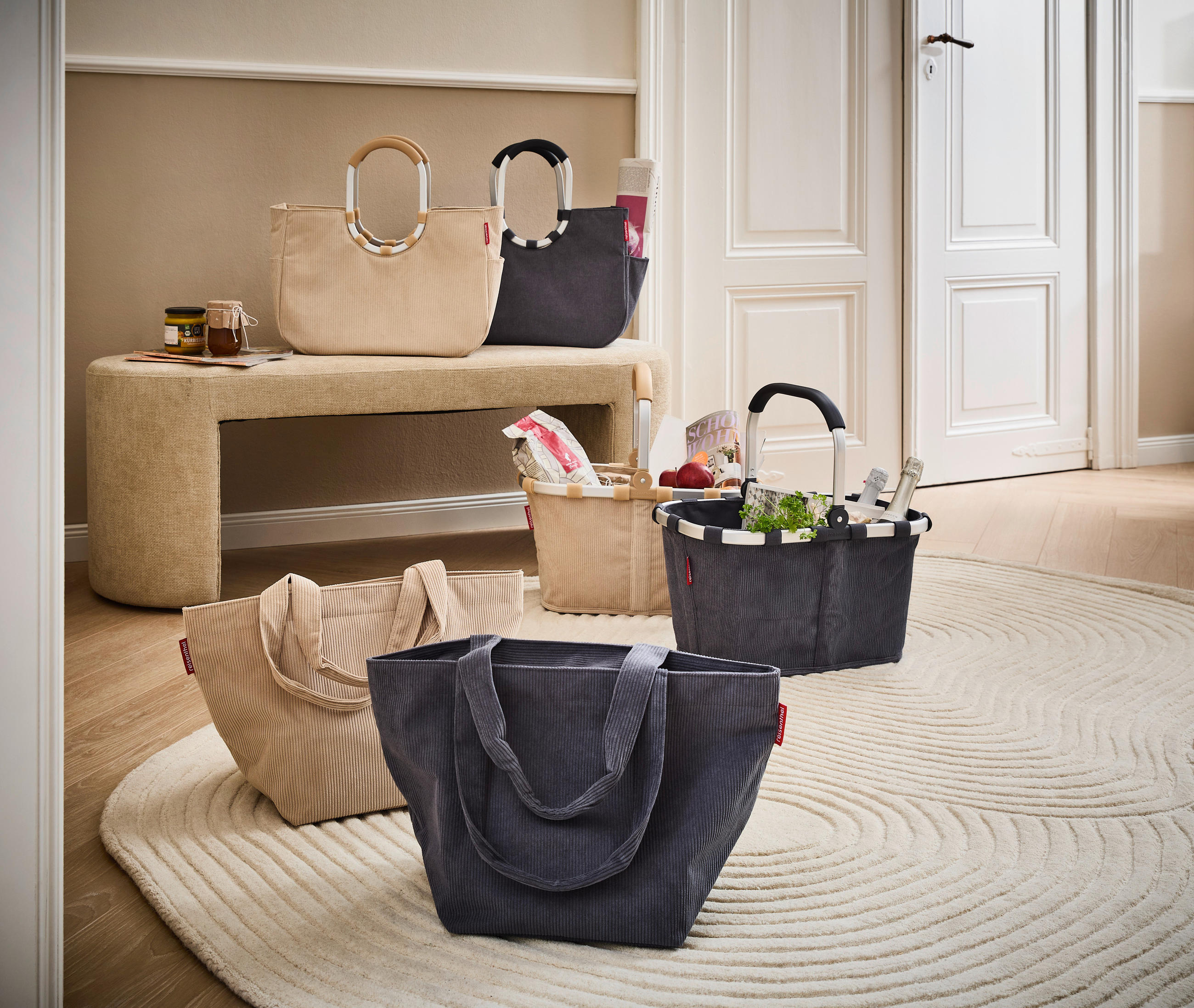 SHOPPER  - Beige/Schwarz, Basics, Textil (51/30,5/26cm) - Reisenthel