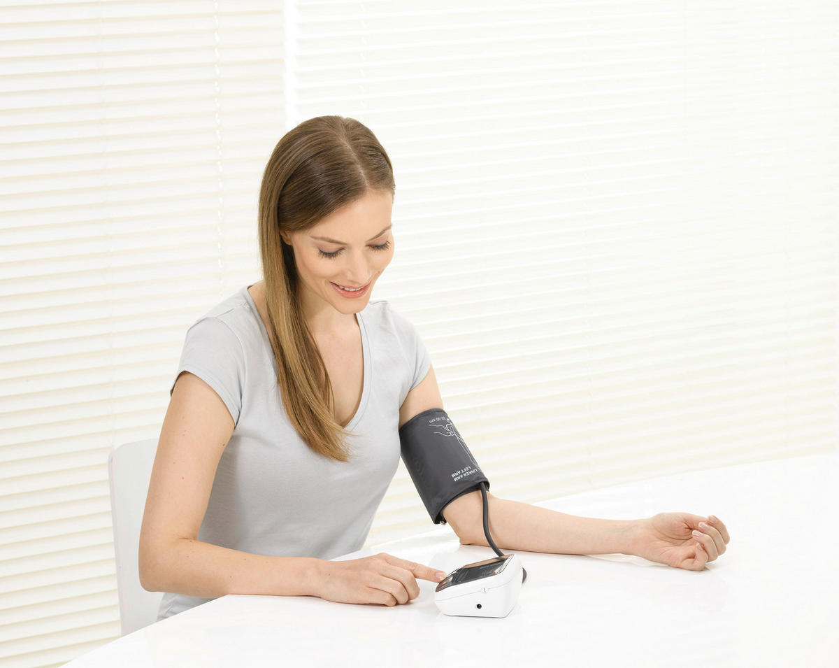 BLUTDRUCKMESSGERÄT  - Weiss, Basics (10/11,5/17cm) - Beurer