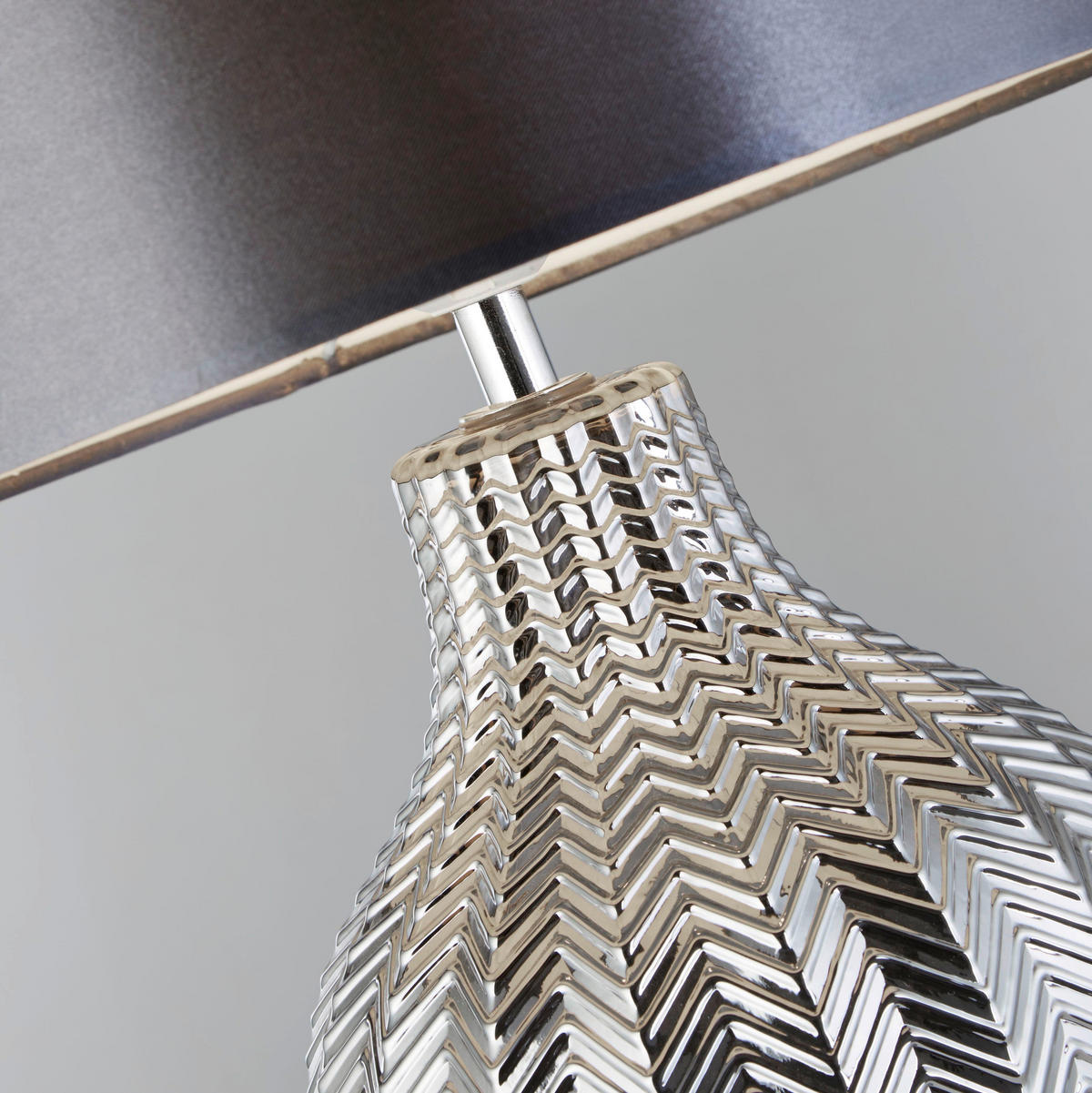 SVJETILJKA STOLNA Chevron  - siva/srebrne boje, Lifestyle, tekstil/metal (31.5/31,5/52cm)
