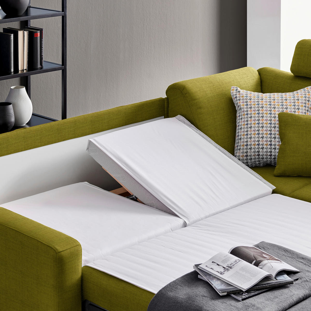 ECKSOFA in Chenille Grün  227/208 cm  - Alufarben/Grün, KONVENTIONELL, Textil/Metall (227/208cm) - Sedda