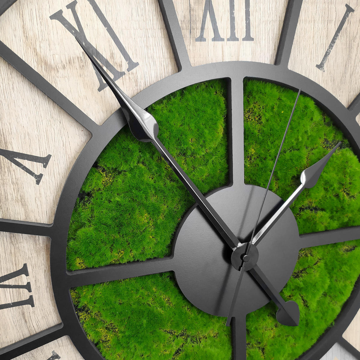 WANDUHR - Schwarz, Eichefarben, Dunkelgrün  - Dunkelgrün/Eichefarben, Basics, Holz/Kunststoff (57cm)