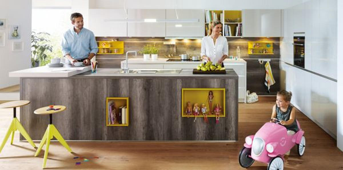 KUHINJA PO MERI - Design, leseni material (245/221cm) - Novel