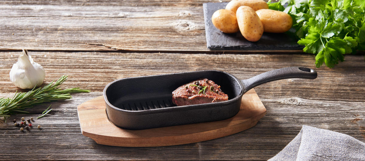 GRILLPFANNE  - Schwarz/Naturfarben, Basics, Holz/Metall (31,6/10/3,5cm) - Homeware Profession.