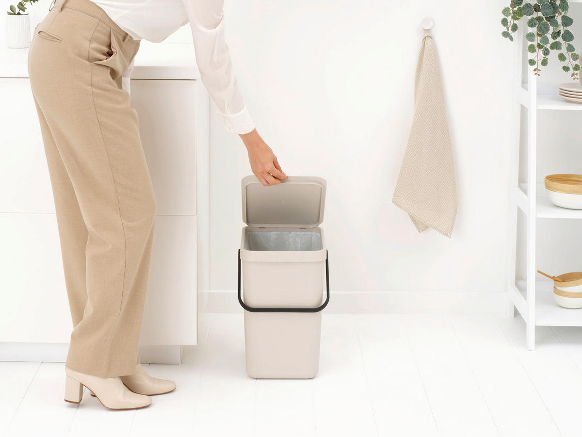 ODPADKOVÝ KOŠ  25 l - béžová, Basics, plast (34,5/40,1/26,80cm) - Brabantia