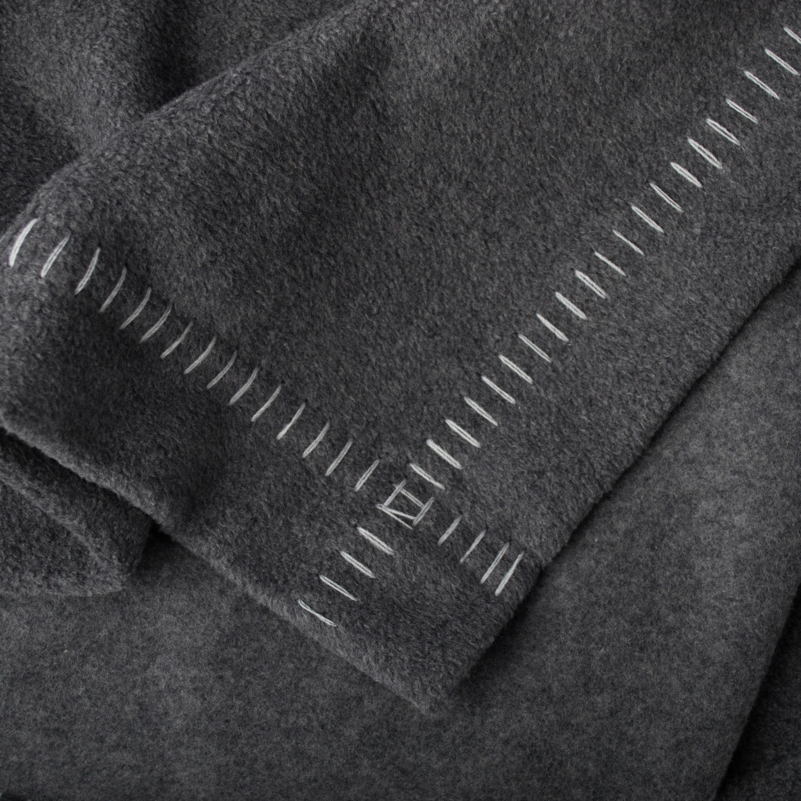 FLEECEDECKE Soft Greeny 140/190 cm  - Dunkelgrau, KONVENTIONELL, Textil (140/190cm) - Zoeppritz
