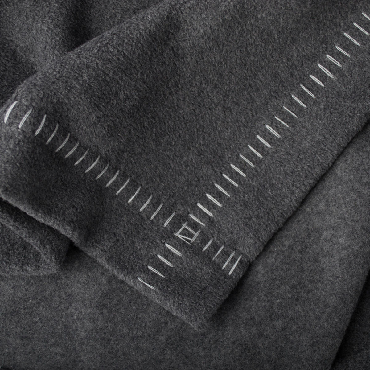 FLEECEDECKE Soft Greeny 140/190 cm  - Dunkelgrau, KONVENTIONELL, Textil (140/190cm) - Zoeppritz