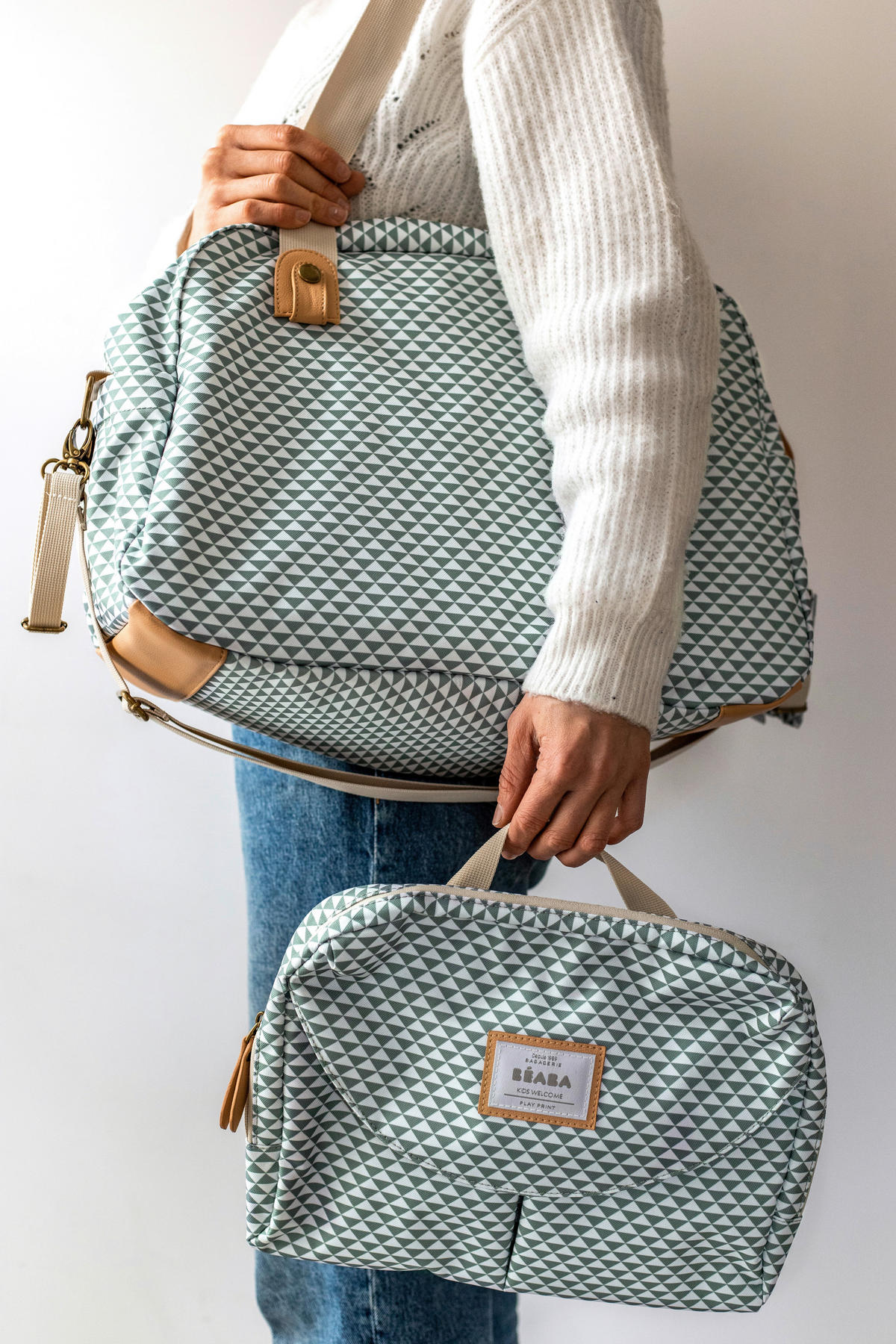 WICKELTASCHE GENEVA II  "PLAY PRINT"  - Salbeigrün/Grau, Basics, Kunststoff (26/30,5/44cm) - Beaba