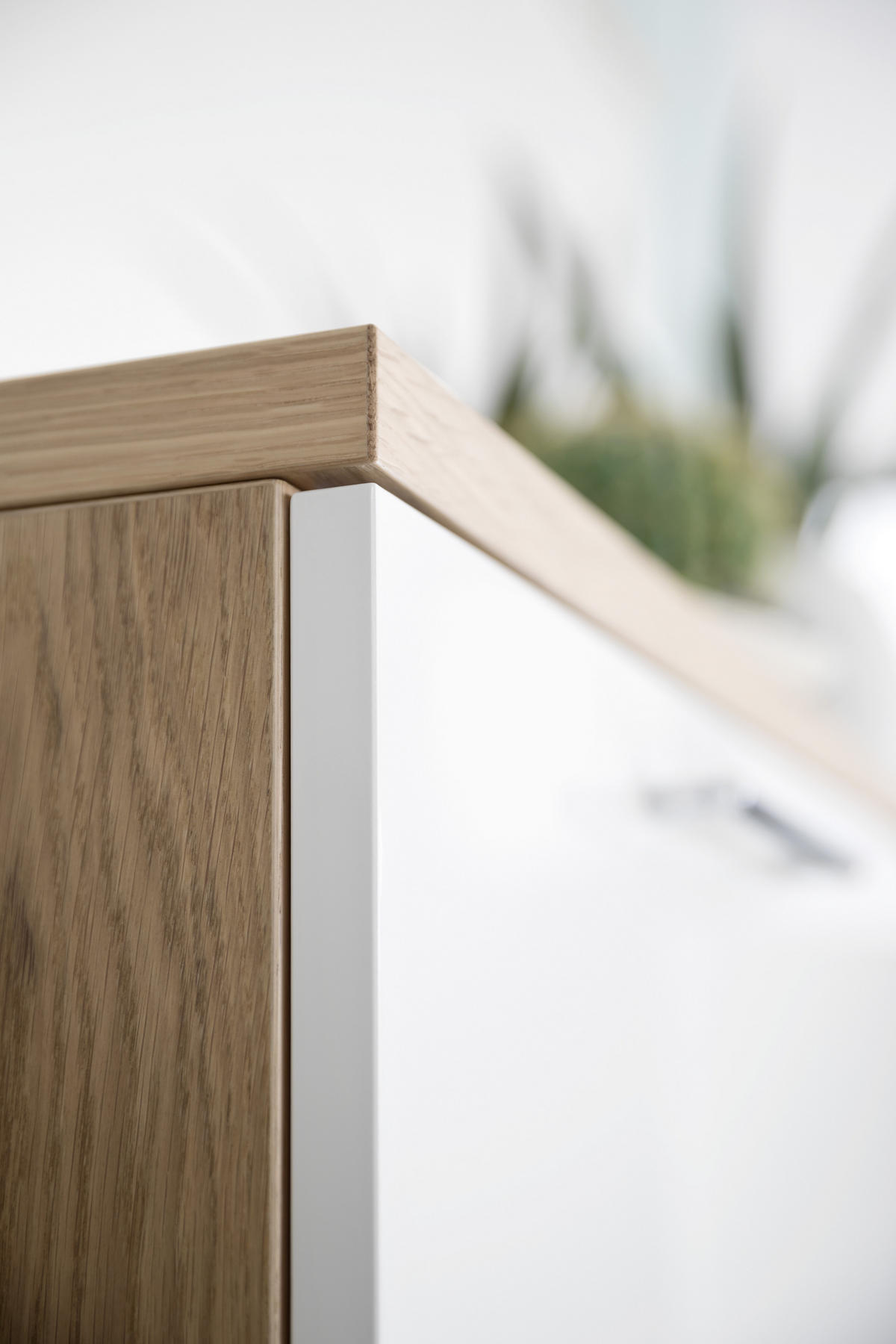 SCHUHSCHRANK Wildeiche furniert Weiß, Eichefarben  - Chromfarben/Eichefarben, Design, Holz/Holzwerkstoff (141/129/35cm) - Moderano
