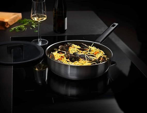 PONEV ZA PRAŽENJE 26 cm  - barve nerjavečega jekla, Basics, kovina/umetna masa (26cm) - Fiskars