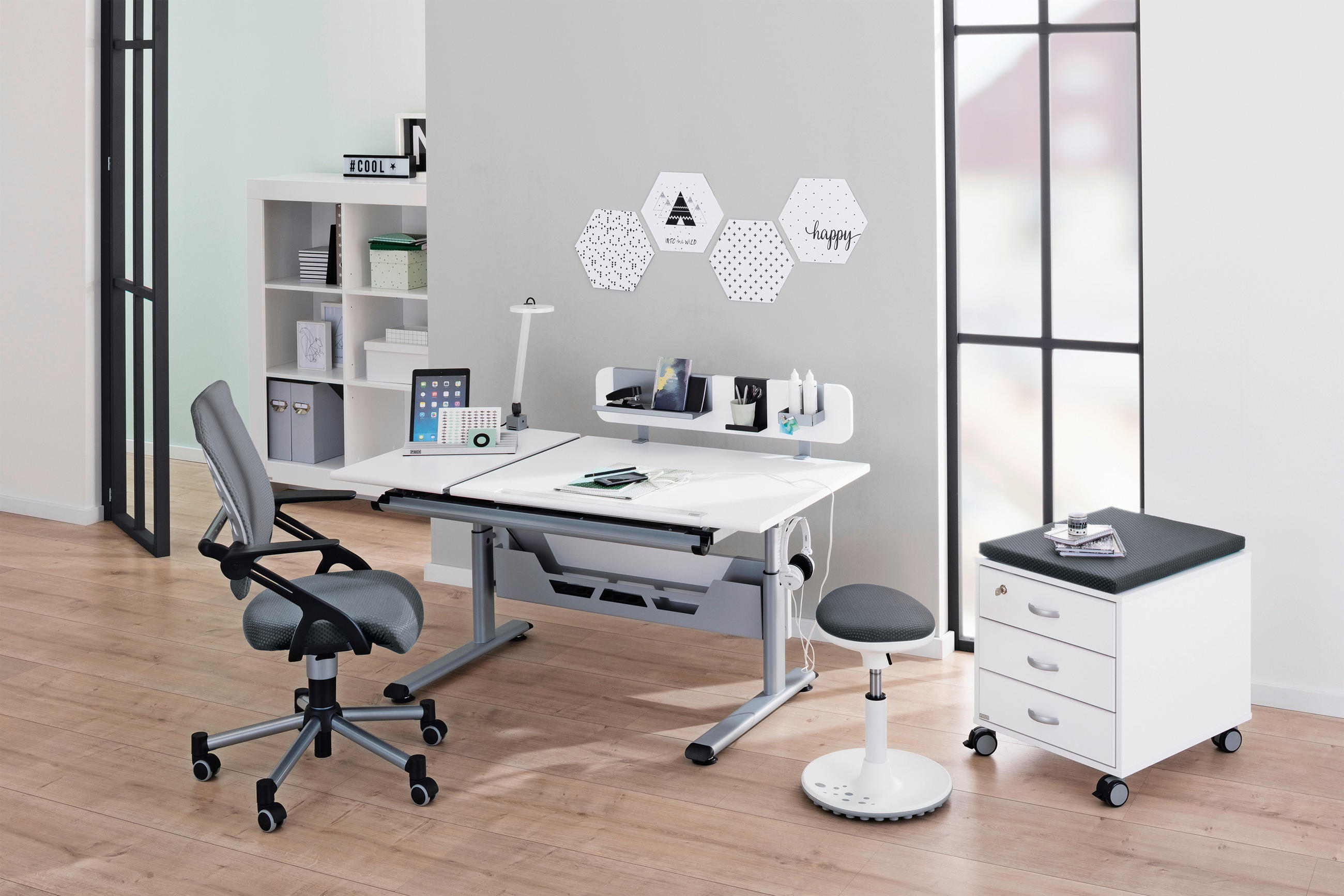 JUGENDSCHREIBTISCH 130/70/53-79 cm  - Silberfarben/Weiß, Design, Holzwerkstoff/Metall (130/70/53-79cm) - Paidi