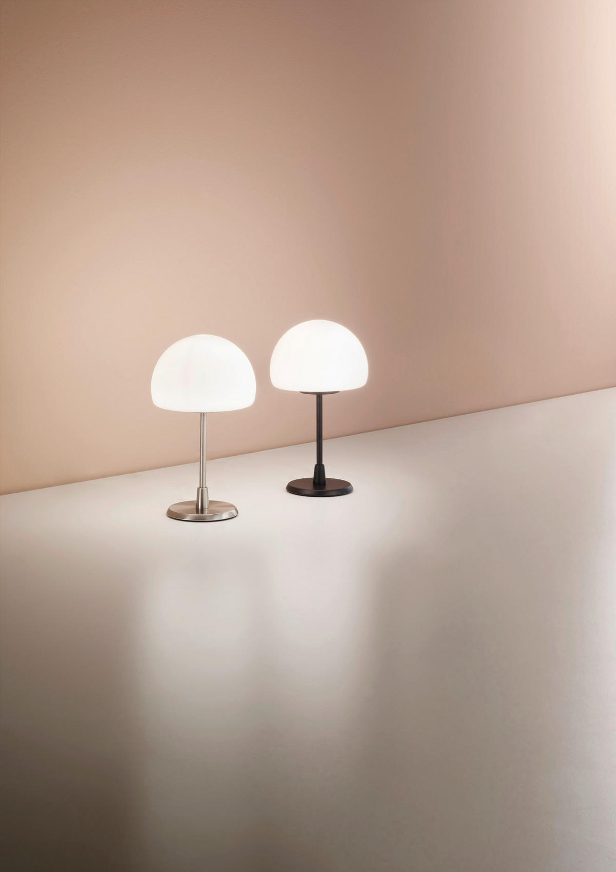 LED-TISCHLEUCHTE 15/26 cm   - Weiß/Nickelfarben, Design, Glas/Metall (15/26cm)